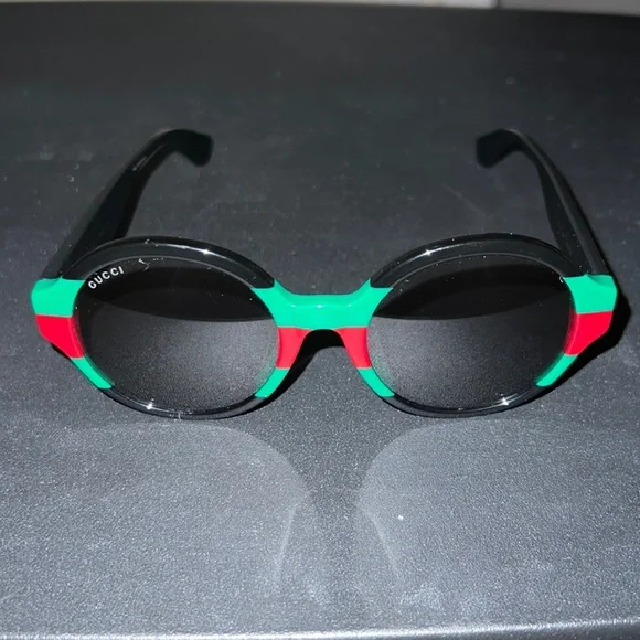 Gucci | Accessories | Womens Gucci Sunglasses Round Frame  display picture 1